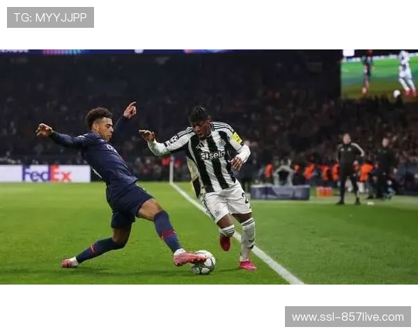 欧冠联赛阶段第八轮18场比赛同时开球，决战气氛浓厚